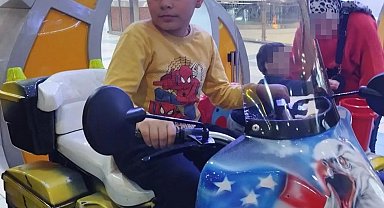 Kaykayla parka giderken servis minibüsünün çarptığı Yusuf hayatını kaybetti