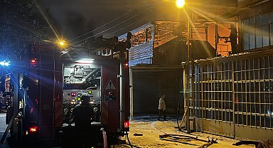 Kayseri'de 3 iş yeri yanarak kül oldu