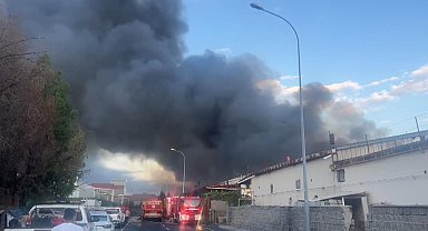 Kayseri'de keçe fabrikasında yangın -1