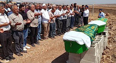 Kazada ölen 2 kız kardeş, yan yana toprağa verildi