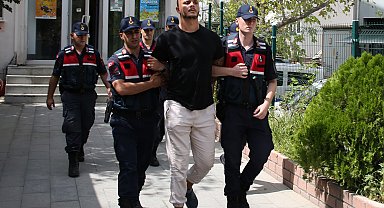 Kiraladığı otomobile zarar veren arkadaşını öldüren şüpheli tutuklandı