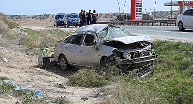 Kırıkkale'de otomobil su kanalına devrildi: 3 yaralı