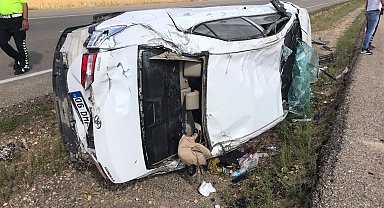 Kırşehir'de otomobil takla attı; aynı aileden 5 yaralı