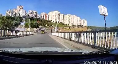 Köprünün korkuluklarını kırıp 7 metreden dereye düşen minibüsün sürücüsü yaralandı