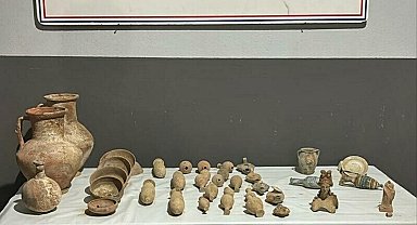 Manisa'da 37 tarihi eser ele geçirildi; 3 gözaltı