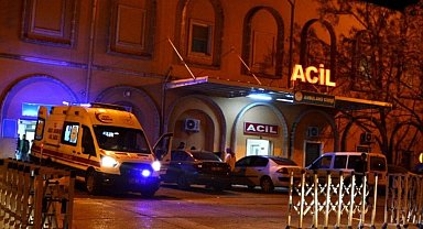 Mardin'de beton duvara çarpan cipteki 7 kişi yaralandı