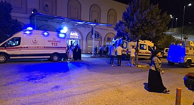 Mardin'de motosiklet yayaya çarptı; 2 yaralı