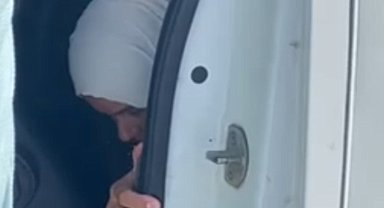 Marmaris'te kamyonetin gizli bölmesinde 5 kaçak göçmen yakalandı