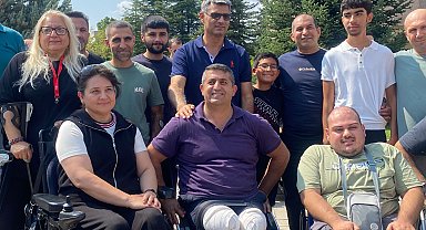 Milli atıcı Yusuf Dikeç'ten gazilere moral ziyareti