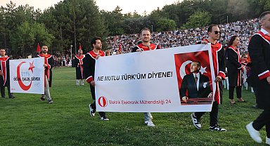 ODTÜ 2023- 2024 eğitim- öğretim yılı mezuniyet töreninde elektrik kesintisi ve protesto