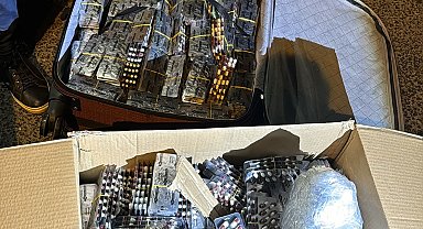 Otomobilinde 33 bin 306 adet uyuşturucu hap ile yakalandı