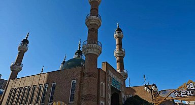 ÖZEL- Sincan Uygur Özerk Bölgesi'ndeki değişim basın mensuplarına gösterildi