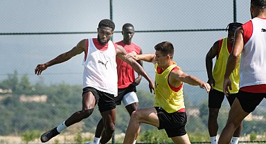 Rıza Çalımbay antrenmanda farkını gösterdi