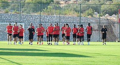 Rıza Çalımbay, Hatayspor'da ilk antrenmana çıktı