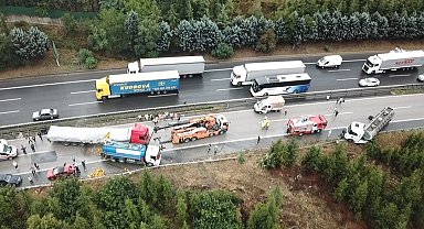 TEM'de zincirleme kaza; 4 yaralı