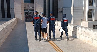 Terör örgütü propagandası yapan şüpheli havalimanında yakalandı