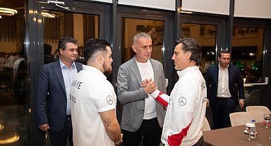 TFF Başkanı Hacıosmanoğlu, A Milli Futbol Takımı ile yemekte buluştu