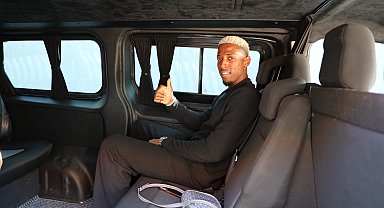 Trabzonspor'un yeni transferi Simon Banza kente geldi