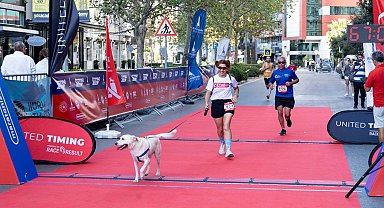 Uluslararası 9 Eylül İzmir Yarı Maratonu 12'nci kez koşuldu