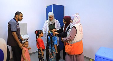 UNRWA: Gazze Şeridi'nde yaklaşık 355 bin çocuk aşı oldu