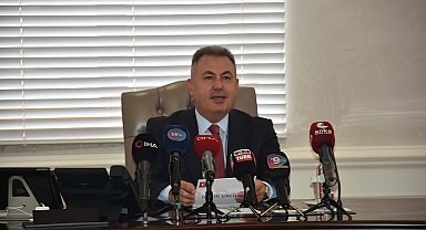 Vali Elban: İzmir'deki yangınlarda sabotaj ve kasıt unsuruna rastlamadık