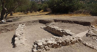 Apollon Smintheus Kutsal Alanı'ndaki kazılarda kadın ve çocuk iskeleti bulundu