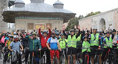 Bisikletliler Tarihi Yarımada'da Pedal Çevirdi