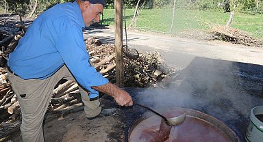 Bitlis'te asırlık pekmez geleneği