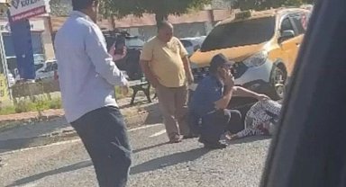 Boşanma davasından çıktıktan sonra eşini bıçakladı