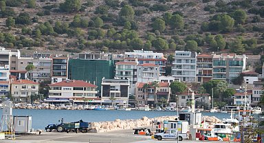 Çeşme-Sakız Adası seferlerine ara verildi; liman boş kaldı
