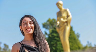 Çocukken hayalini kurduğu festivale yönetmen olarak döndü