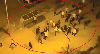 Çocukların kavgasına ailelerin de karışmasıyla 2 kişi yaralandı; olay kamerada