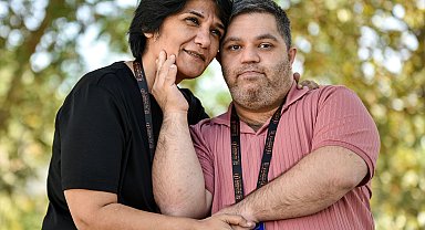 Down sendromlu kardeşine ömrünü adayan ablanın hayatı film oldu