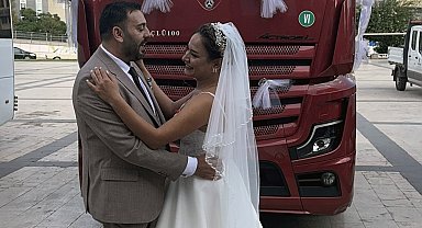 Dünyaevine giren TIR şoförü çiftten, ekmek teknelerinin önünde dans