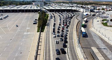 Edirne'deki sınır kapılarından giriş ve çıkışlarda yüzde 8'lik artış