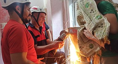 Fırıncı çırağı elini hamur makinesine kaptırdı