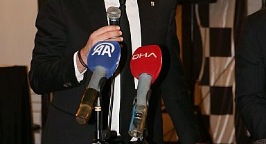 Hüseyin Yücel İzmir'de