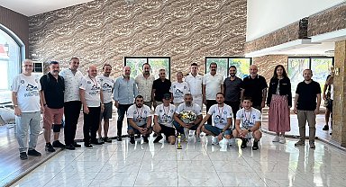 İskenderun Maratonu'nu geçen ilk kadın yüzücü oldu