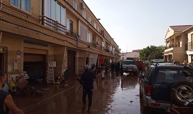 İspanya'da sel felaketinde can kaybı 104'e yükseldi