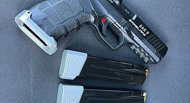 İstanbul - Beşiktaş'ta sahte polis ve MİT kimliğiyle yakalandı