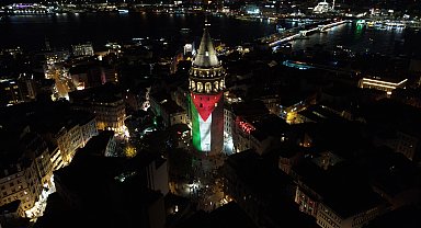 İstanbul-Galata Kulesi'ne Filistin Bayrağı yansıtıldı