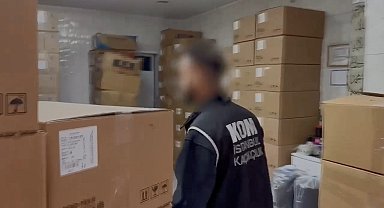 İstanbul - İstanbul'da 10 ton kaçak polyester iplik ele geçirildi