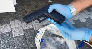 İstanbul- Pendik'te rezidans dairesine kaçak silah operasyonu: 9 gözaltı