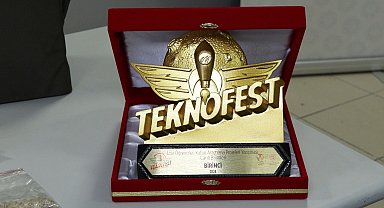 İstanbul - TEKNOFEST birincisi Kristal Toprak Takımı eksi 60 derecede besinleri koruyan çanta geliştirdi