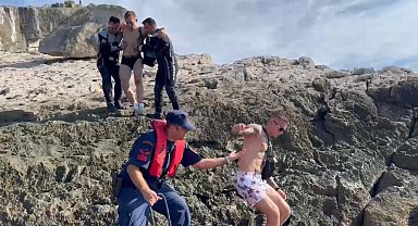 Kayalıklardan düşen Rus turist ekipler tarafından kurtarıldı