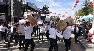 Kırşehir'de 33'üncü Kaman Ceviz Kültür ve Sanat Festivali düzenlendi