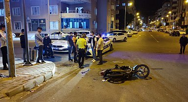 Mardin'de minibüsle çarpışan motosikletli yaralandı