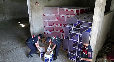 Mersin'de depo baskını; 12 milyon adet makaron ele geçirildi