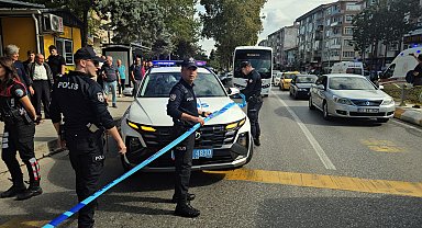 Motosikletteki husumetlisini tabancayla vurdu