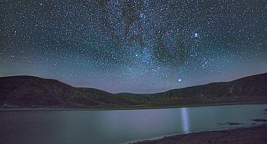Nemrut'ta yıldızları görüntüledi
